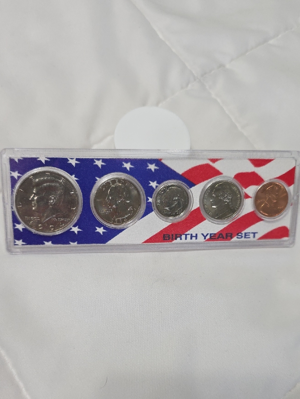 USA Flag Themed 5 Coin Set 1994 Birth Year Uncirculated in Plastic Case T9